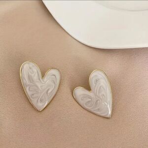 White Heart-shaped Stud Enamel Earrings